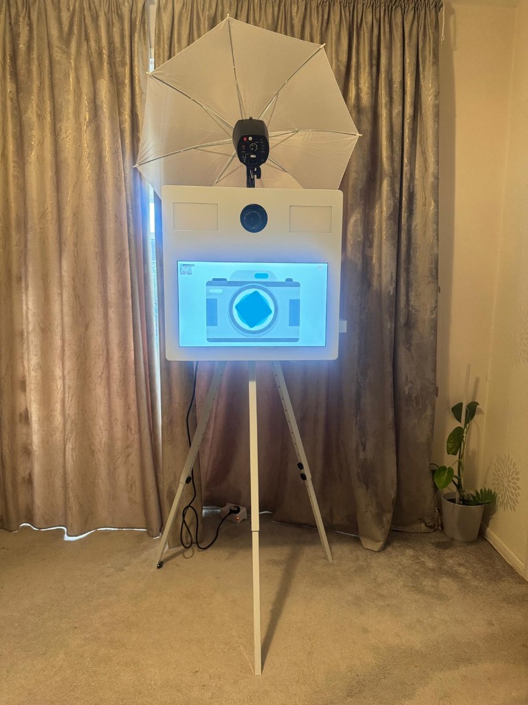 Retro Pod Photo Booth